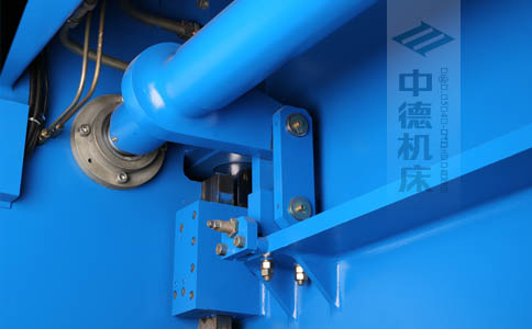 ZDPK-6325配有中德公司最新型扭軸同步裝置，強度高，能調(diào)節(jié)，專利技術(shù).jpg