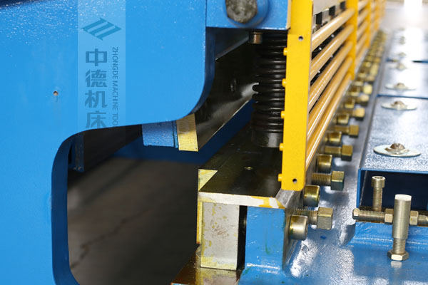 ZDS-432選用上海優(yōu)質(zhì)刀片，使用壽命更長(zhǎng).jpg